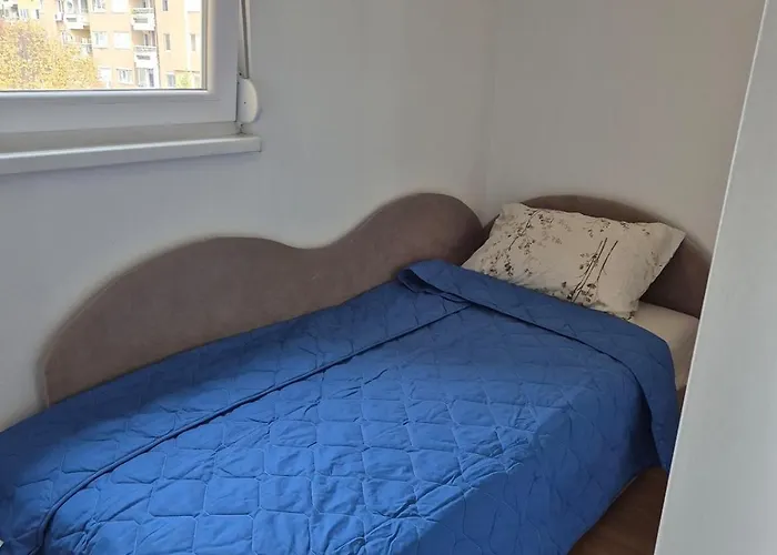 Bright, Warm & Homelike