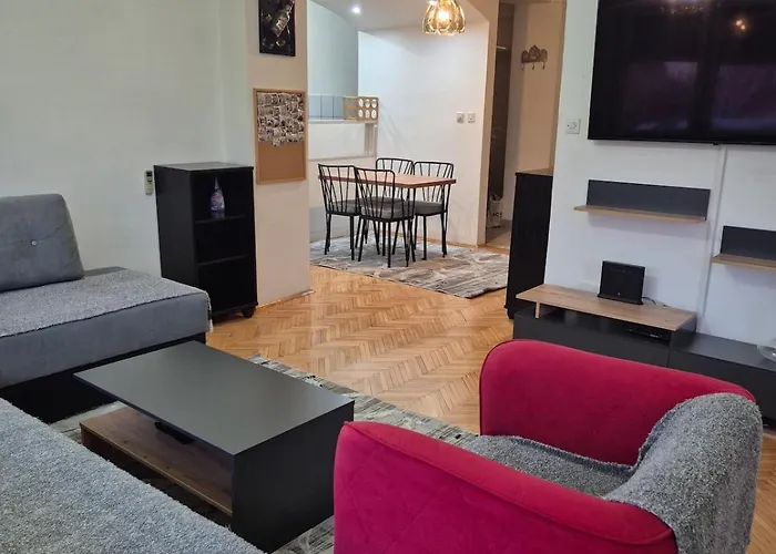 Bright, Warm & Homelike